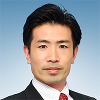 岡田 学氏