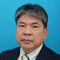 椿地 正 氏