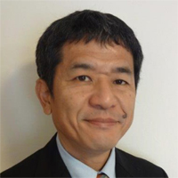 益 啓純 氏