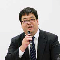 井上 佳三