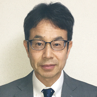 安達 章人