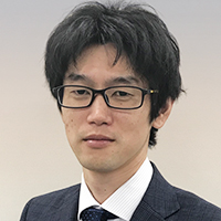 横山 裕宜 氏