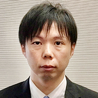 余合 勇人 氏
