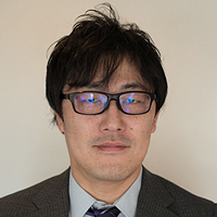 高阪 文彦 氏