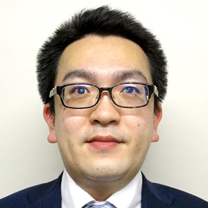 鈴木 一弥 氏