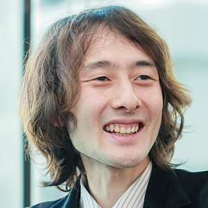 井原 遊 氏