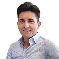 Andrea Carcano 氏