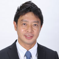 甲賀 武 氏