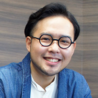 菅村 優哉 氏