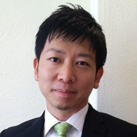 山岡 茂治 氏