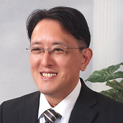 吉倉 昌利 氏