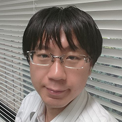 山本 秀樹 氏