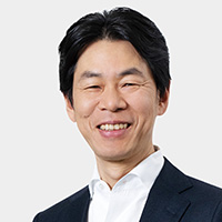向野 孔己  氏