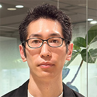 山田 岳史 氏