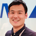 保理江裕己 氏