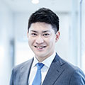 鷲谷 聡之 氏