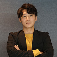 閔 弘圭 氏