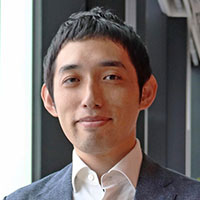 高野 耀 氏
