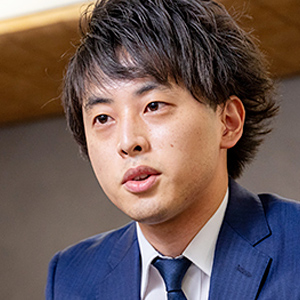 秋元 裕太 氏