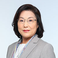 ルゾンカ典子 氏