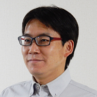 河合 亮 氏