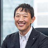 上野 宣 氏