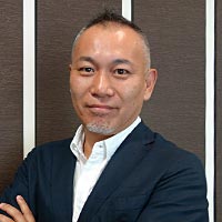 吉田 睦 氏