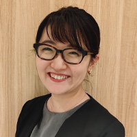 岩瀬 由季 氏