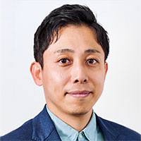堂前 幸康 氏