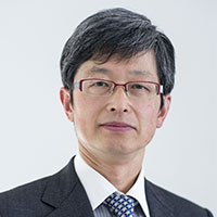 足立 智彦 氏