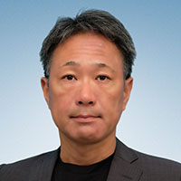 菅井 貴夫 氏