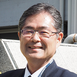 中村 明央 氏