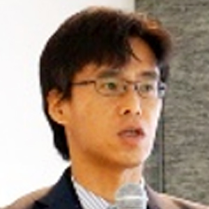 日野　力 氏