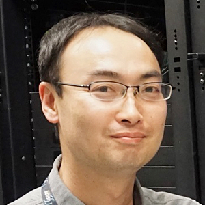 天野 献士 氏