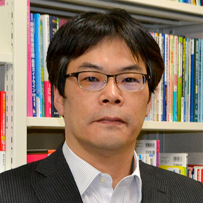 康永 秀生 氏