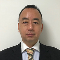 高田 謙一 氏