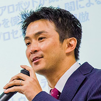 夏目 健 氏