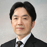 小原 洋 氏
