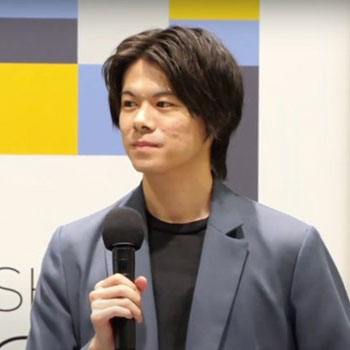 井上 峻輔 氏