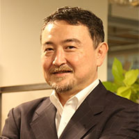 村田 賢一 氏